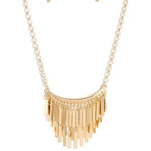 Paparazzi Cue the Chandelier - Gold